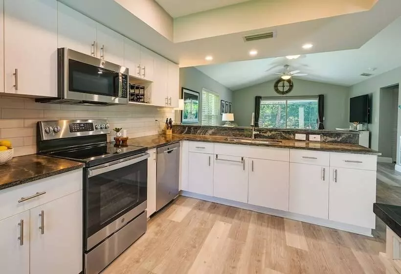 Bonita Springs Home W/ Pool 2 Mi To Beach!