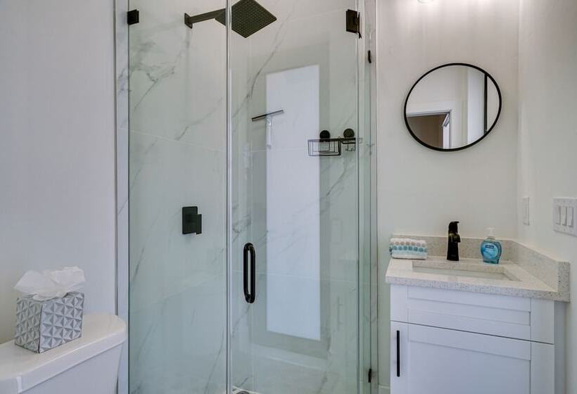 Furnished Lanai & Private Pool: Cape Coral Home