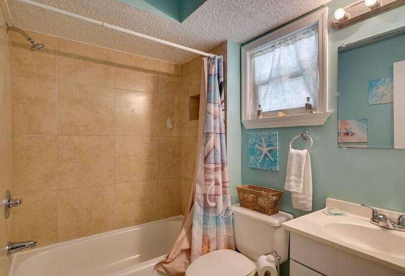 Cape Coral Vacation Home W/ Lanai & Private Pool!