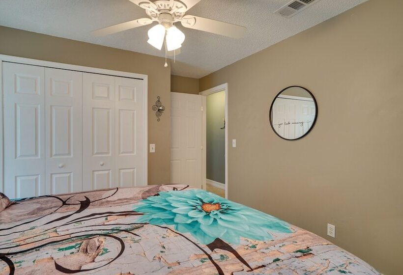 Cape Coral Vacation Home W/ Lanai & Private Pool!