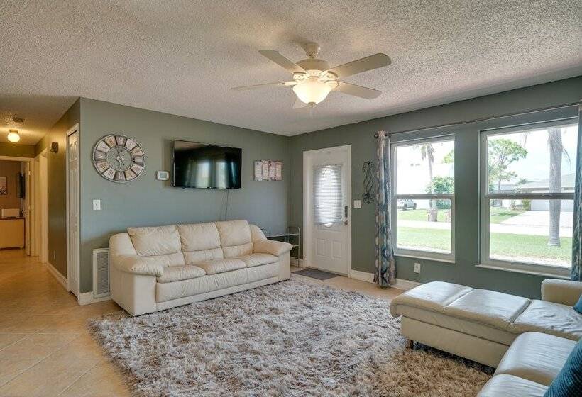 Cape Coral Vacation Home W/ Lanai & Private Pool!