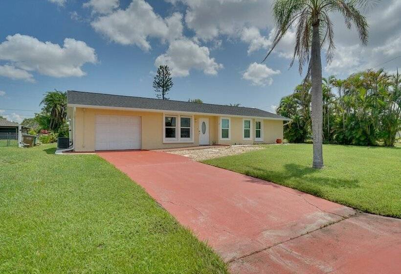 Cape Coral Vacation Home W/ Lanai & Private Pool!