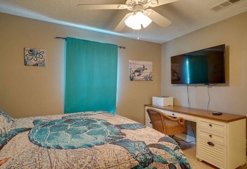 Cape Coral Vacation Home W/ Lanai & Private Pool!