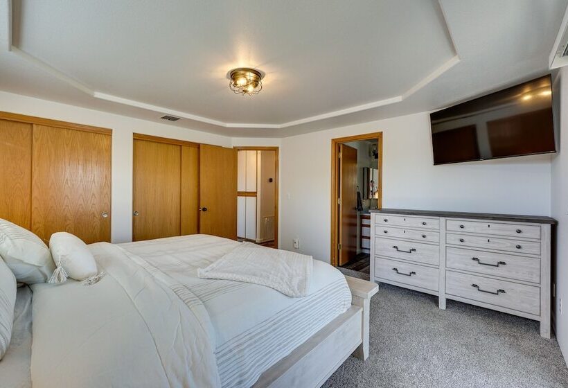 Charming Rogue Valley Home In Central Point!