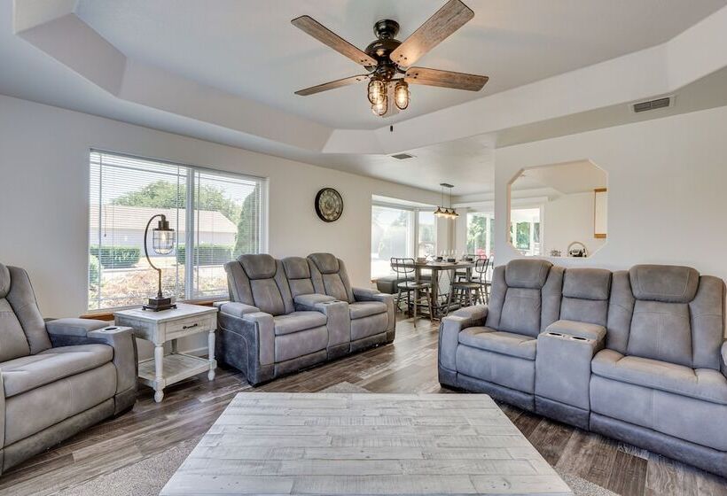 Charming Rogue Valley Home In Central Point!