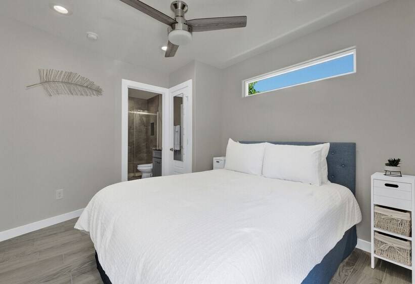 Cozi Combo Bbq Movie Lounge