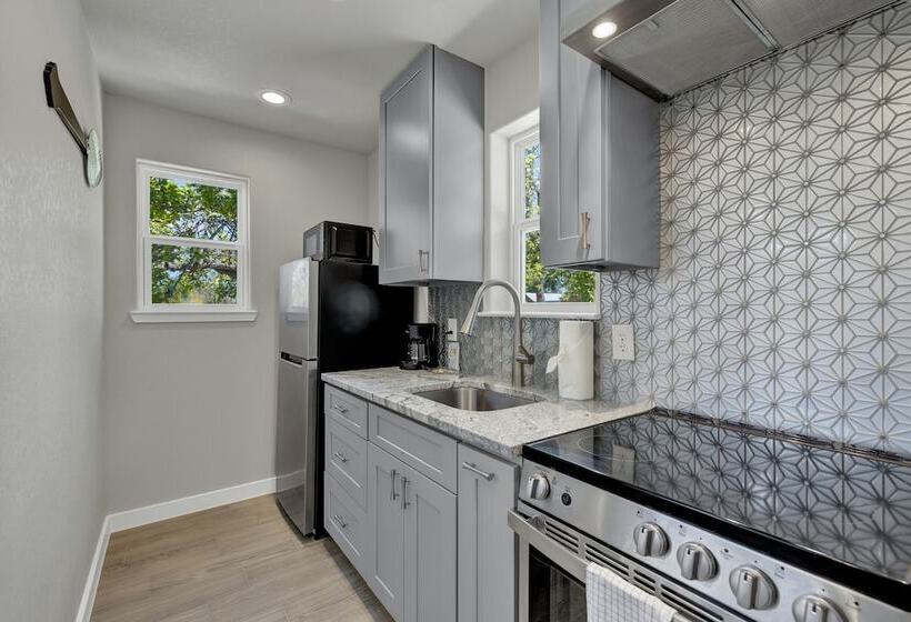 Cozi Combo Bbq Movie Lounge