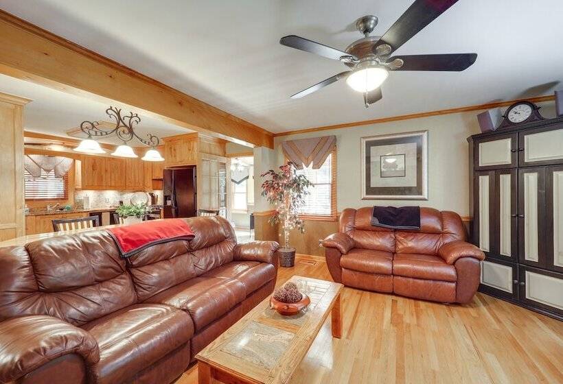 7 Mi To Beech Mountain Skiing: Home W/ Fire Pit