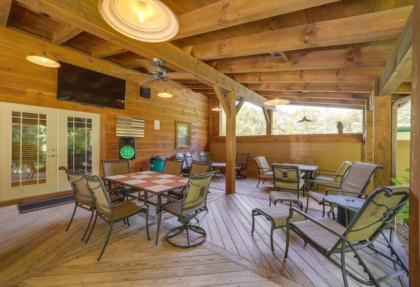 7 Mi To Beech Mountain Skiing: Home W/ Fire Pit