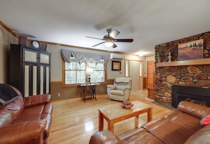 7 Mi To Beech Mountain Skiing: Home W/ Fire Pit