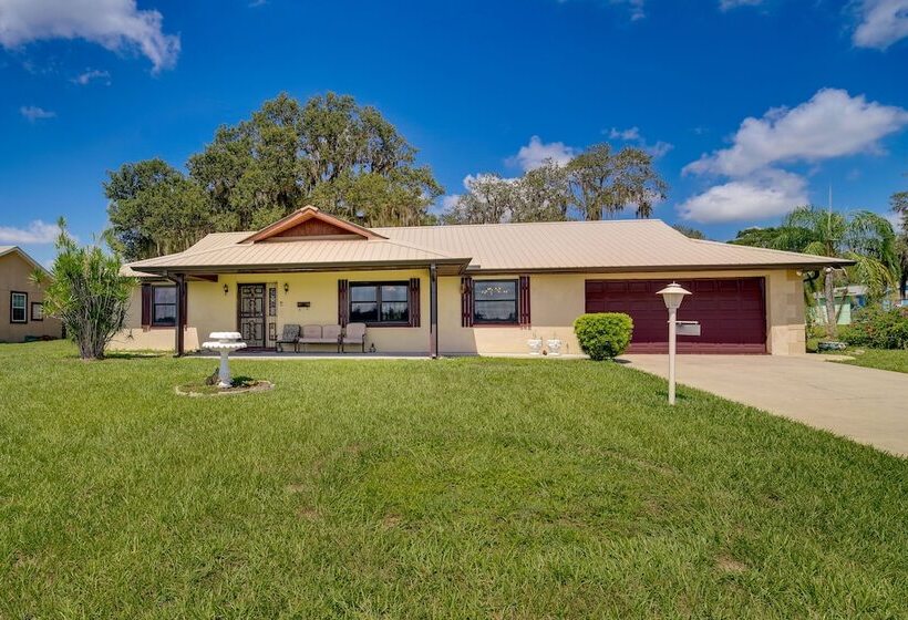 Family Friendly Home On Lake Tulane: Great Views!