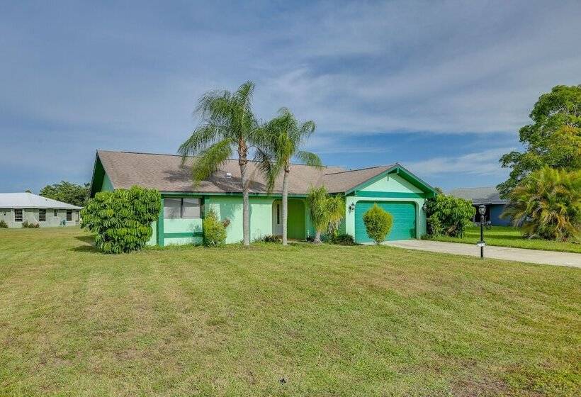 Family Friendly Lehigh Acres Home: Screened Porch!
