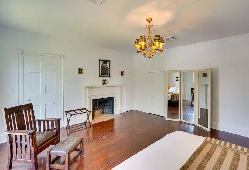 Historic Home In Coxsackie W/ Hudson River Views!