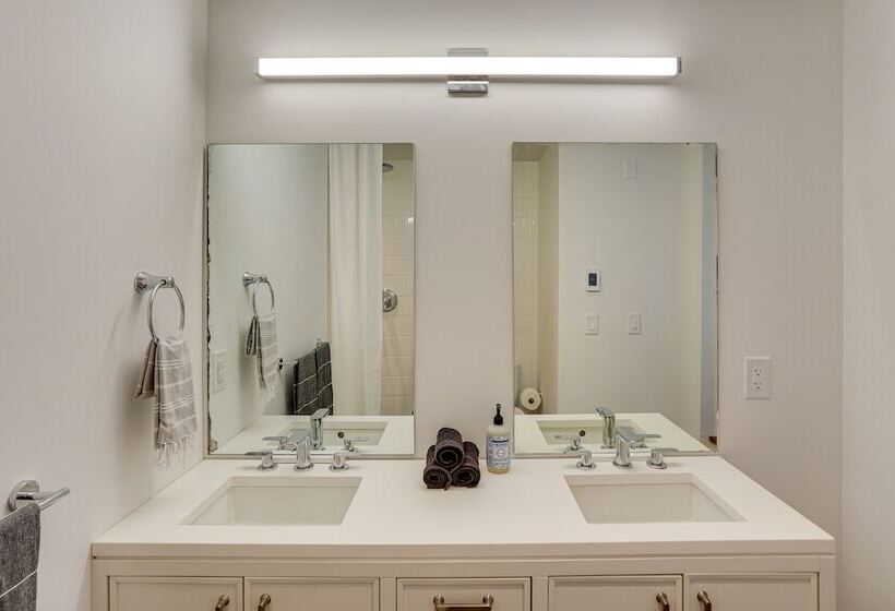 Historic Home In Coxsackie W/ Hudson River Views!