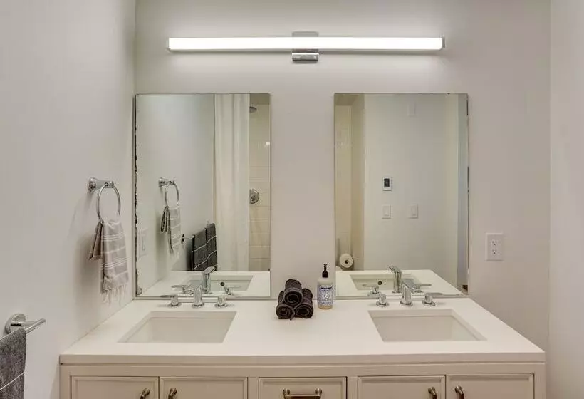 Historic Home In Coxsackie W/ Hudson River Views!