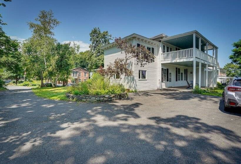 Historic Home In Coxsackie W/ Hudson River Views!