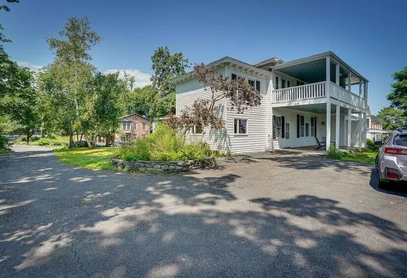Historic Home In Coxsackie W/ Hudson River Views!