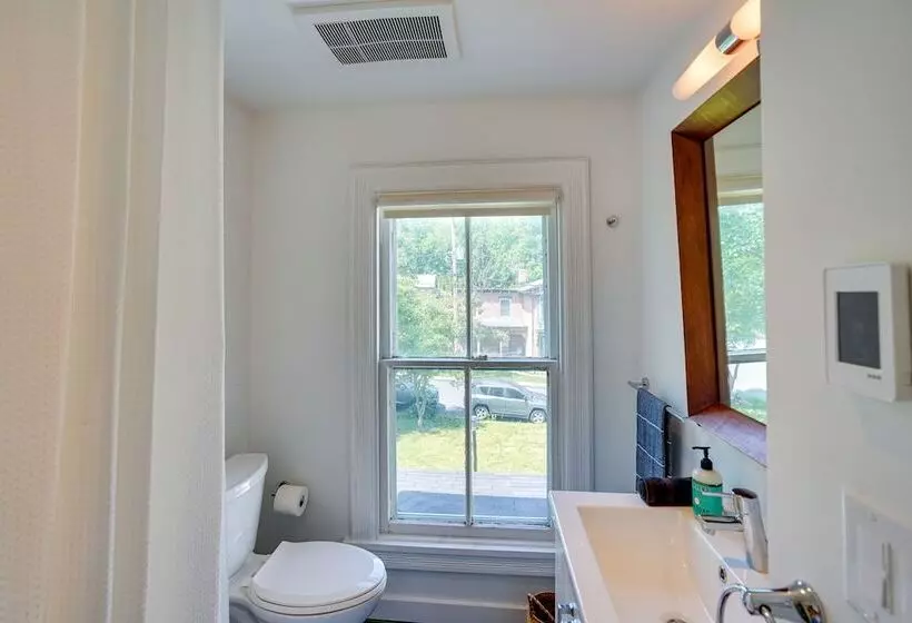 Historic Home In Coxsackie W/ Hudson River Views!