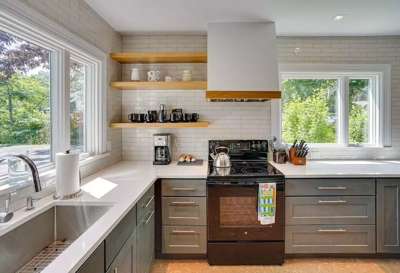 Historic Home In Coxsackie W/ Hudson River Views!