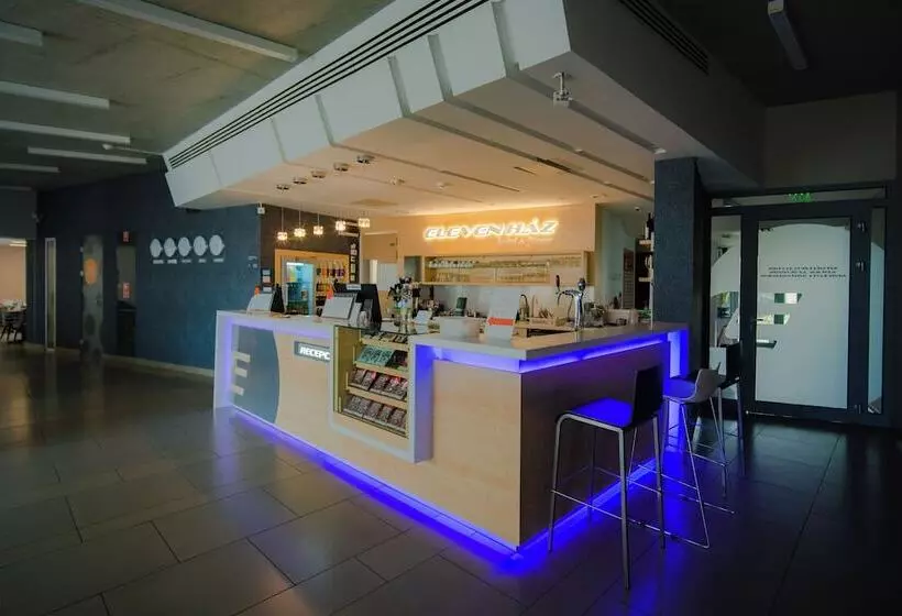 Hotelli Eleven Business & Sport