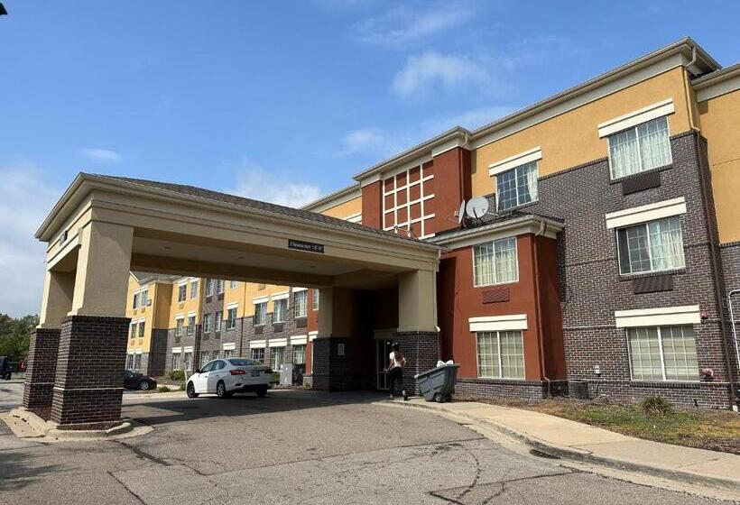 فندق Hometowne Studios By Red Roof Southfield