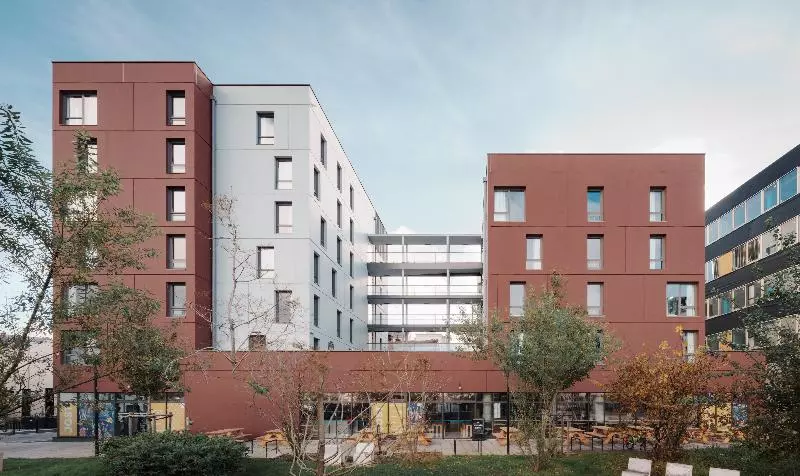 Hotelli Jost Hôtel Le Havre Centre Gare