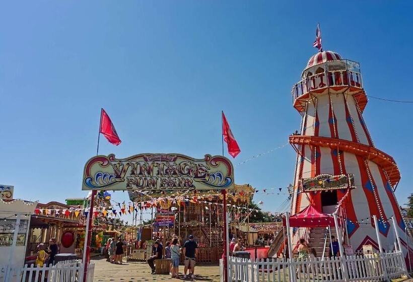 호텔 6 Berth Holiday Home At Seawick Holiday Park