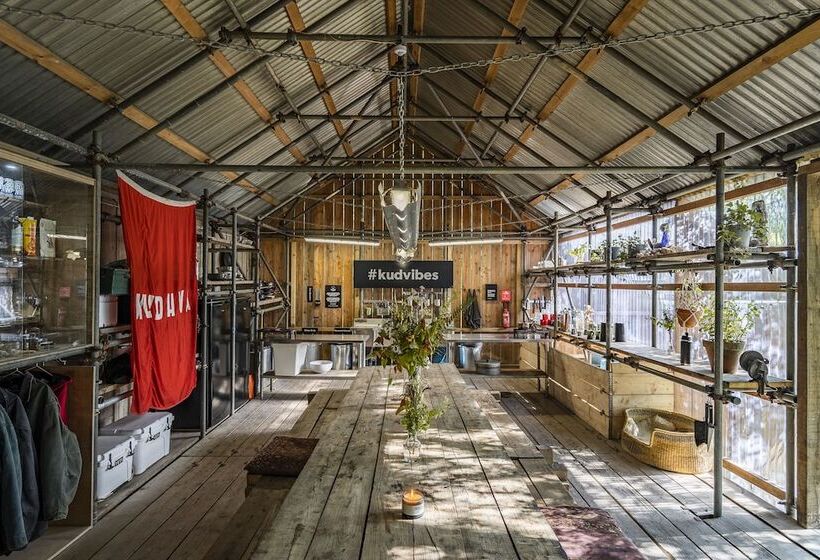 K4 Kudhva Treehouse Cabin With Sea View