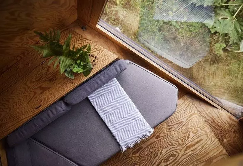 K4 Kudhva Treehouse Cabin With Sea View