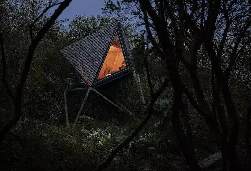 K4 Kudhva Treehouse Cabin With Sea View