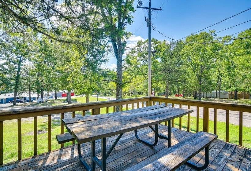 Kimberling City Oasis: Boat Slip, Kayaks & More!