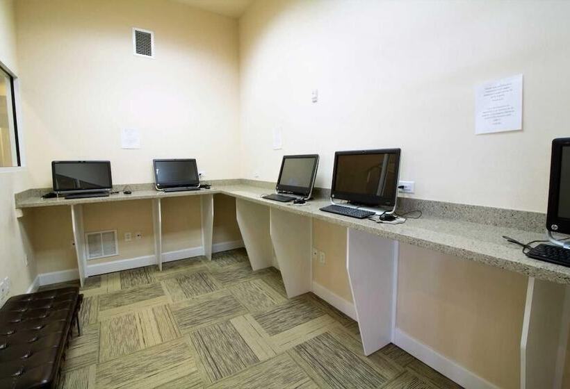 Lake View Getaway: Pool, Game Room, Theming!