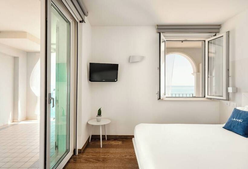 Life Hotel Seaview & Spa