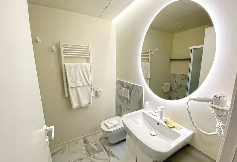 Life Hotel Seaview & Spa