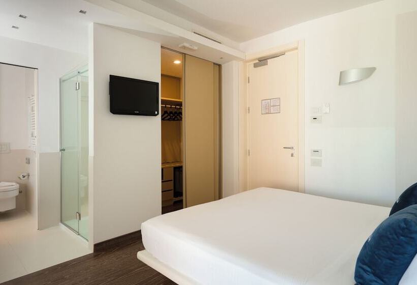 Life Hotel Seaview & Spa