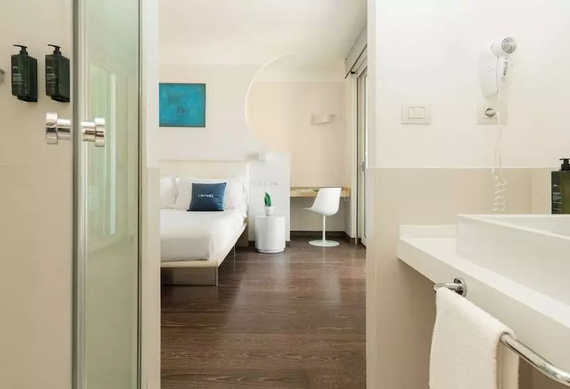 Life Hotel Seaview & Spa