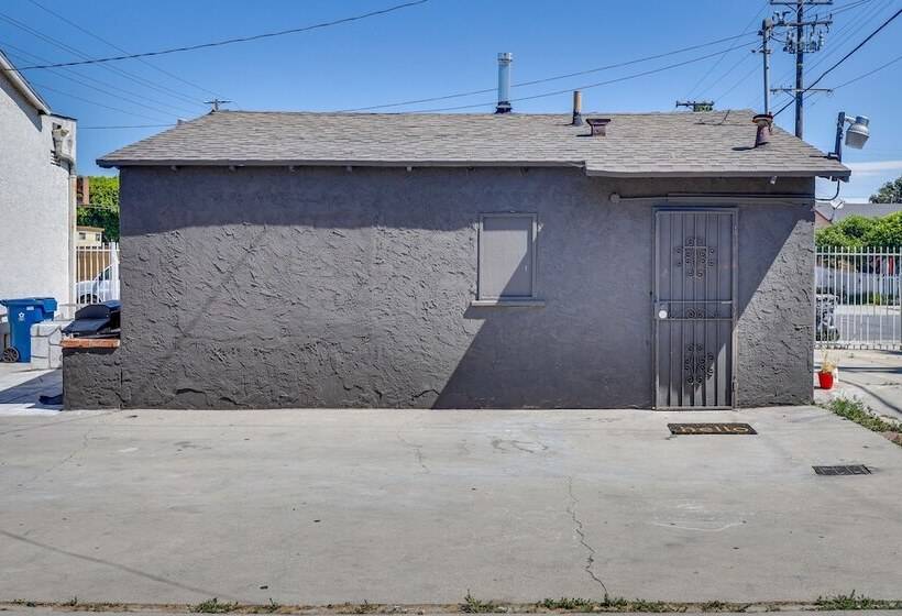 Los Angeles Vacation Rental: 9 Mi To Downtown!