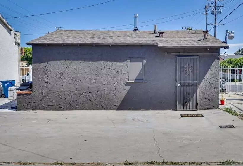 Los Angeles Vacation Rental: 9 Mi To Downtown!