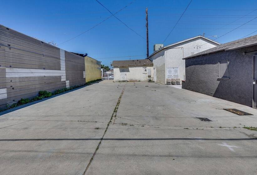 Los Angeles Vacation Rental: 9 Mi To Downtown!