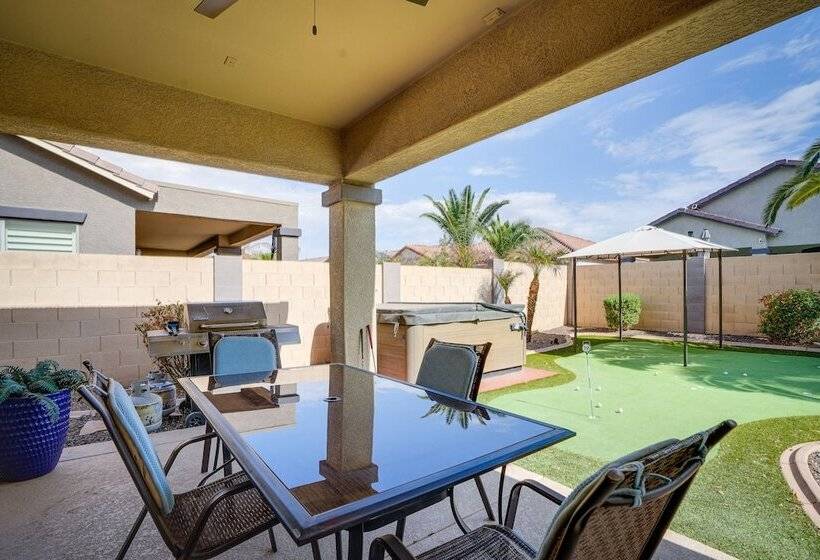 Luxe Surprise Home: Pool, Putting Green & Hot Tub!