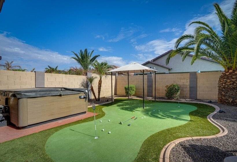 Luxe Surprise Home: Pool, Putting Green & Hot Tub!
