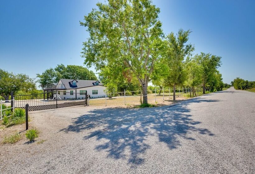Mckinney Ranch Home W/ Patios + Lake View!