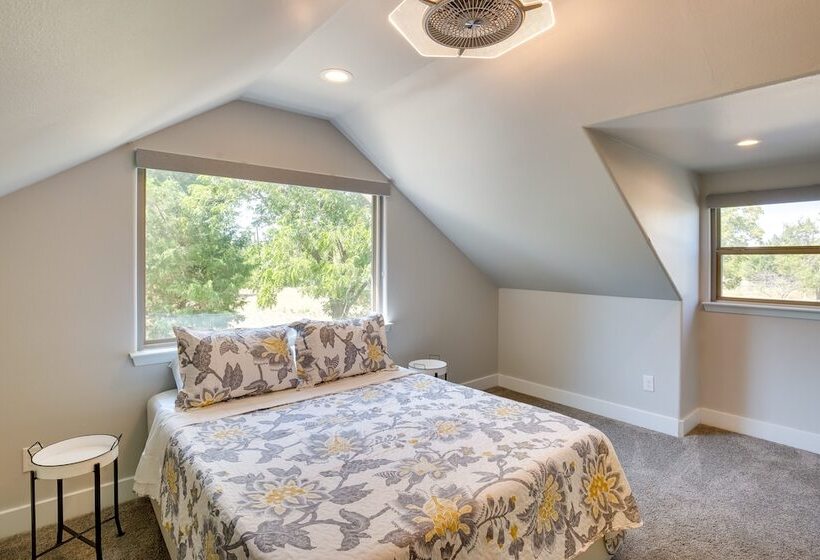 Mckinney Ranch Home W/ Patios + Lake View!