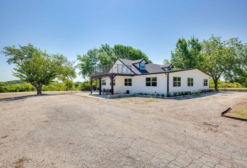 Mckinney Ranch Home W/ Patios + Lake View!