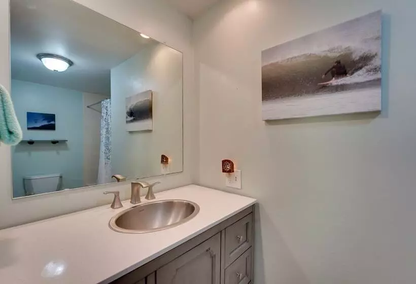 Mendon Home W/ Hot Tub, Fire Pit & Near Skiing!