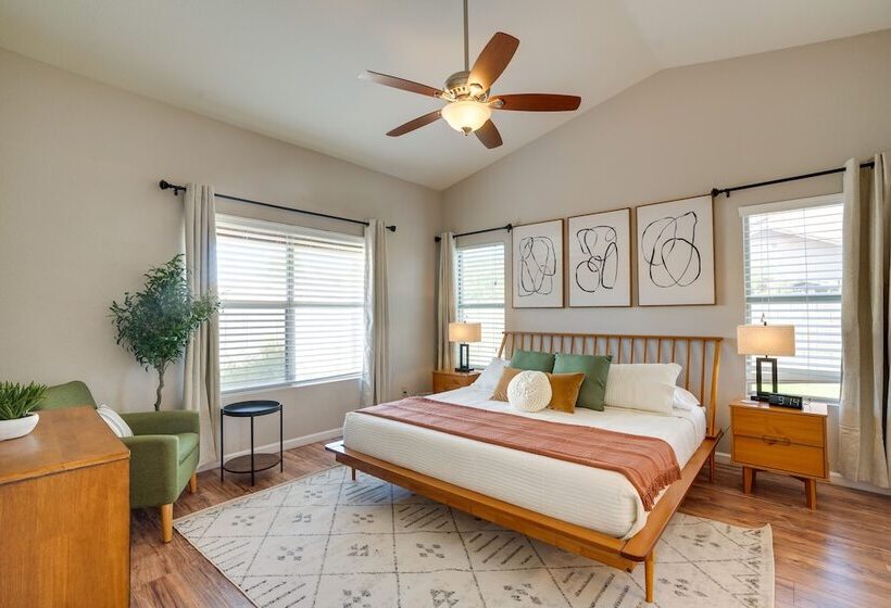Modern Peoria Home W/ Pool Access & Private Yard!