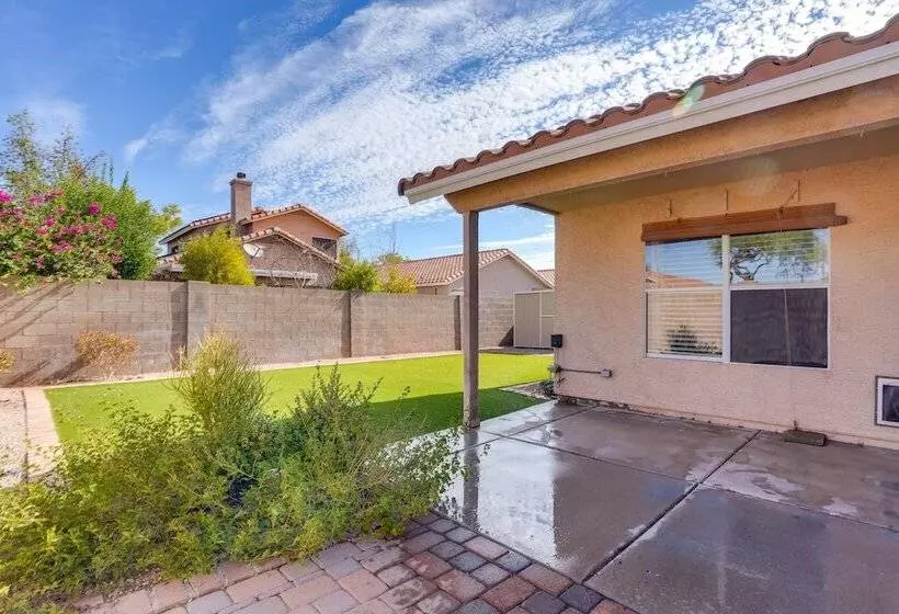 Modern Peoria Home W/ Pool Access & Private Yard!