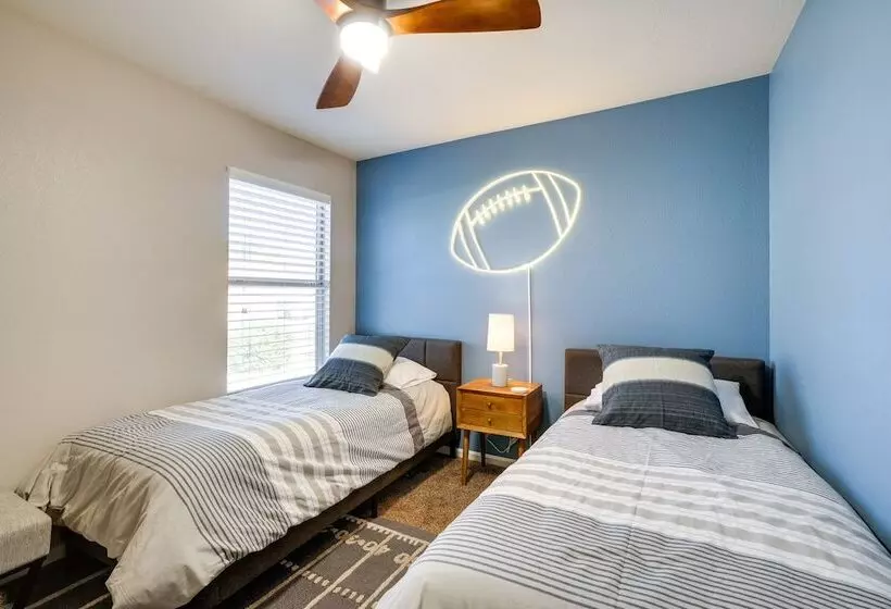 Modern Peoria Home W/ Pool Access & Private Yard!