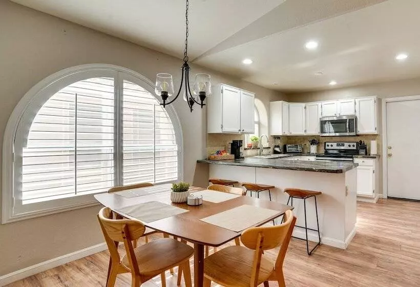 Modern Peoria Home W/ Pool Access & Private Yard!