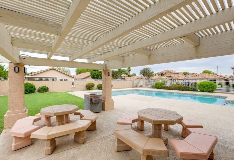 Modern Peoria Home W/ Pool Access & Private Yard!